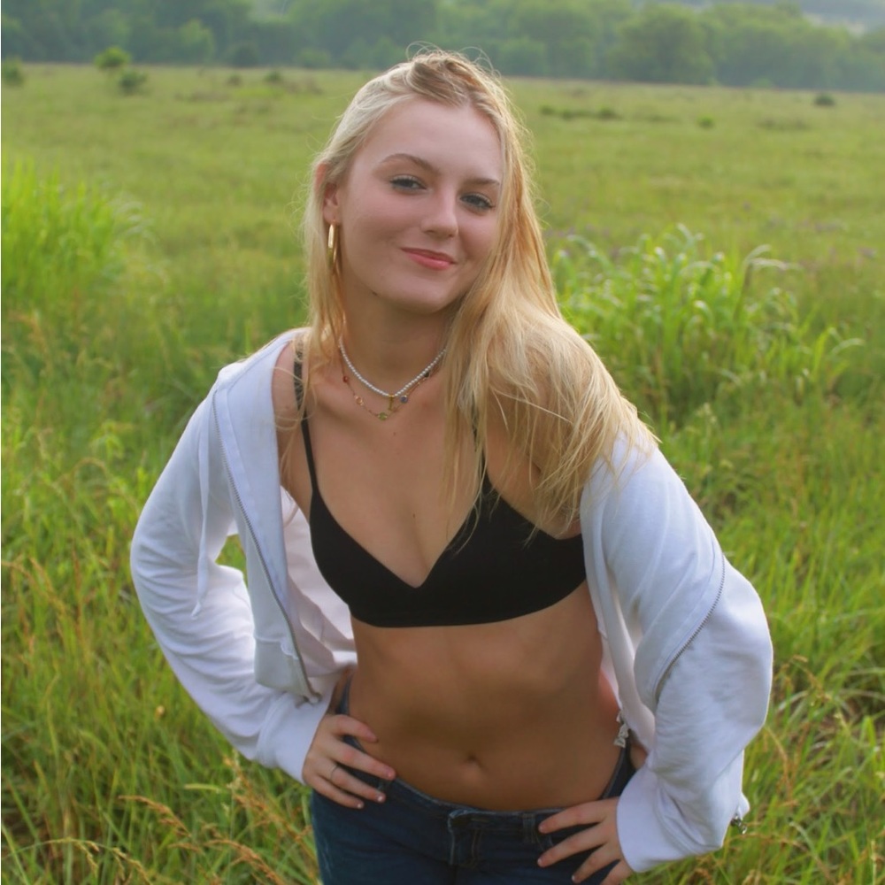 Meet your Posher, Leah